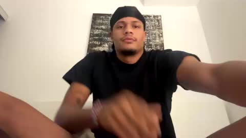 Snapshot of bigblackcockmello chatting on 01.26.25 bigblackcockmello online show from 01.26.25