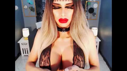 Snapshot of bigbomblhoraine chatting on 02.06.26 Loraine Cruz online show from 02.06.26