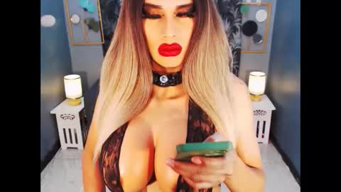 Loraine Cruz online show from 04.07.26