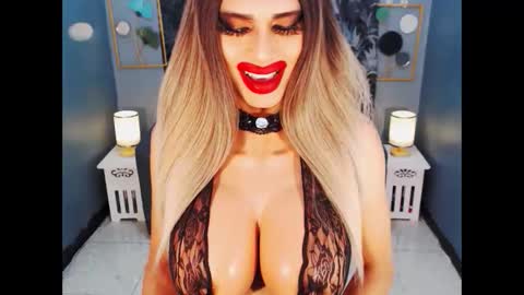 Loraine Cruz online show from 04.14.26