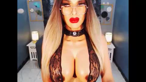 Snapshot of bigbomblhoraine chatting on 05.14.26 Loraine Cruz online show from 05.14.26