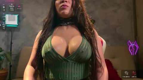 kyra Moor online show from 12.22.25