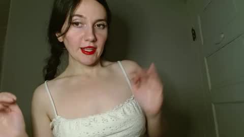 Isabella online show from 12.22.25