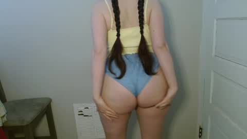 Isabella online show from 02.16.26