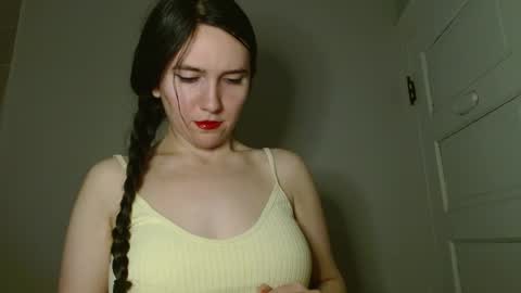 Isabella online show from 03.10.26