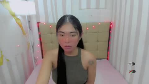 Snapshot of bigcockjade chatting on 05.19.26 bigcockjade online show from 05.19.26