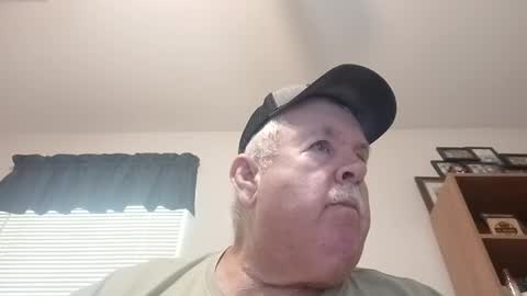 Snapshot of bigeoo76 chatting on 05.29.26 bigeoo76 online show from 05.29.26