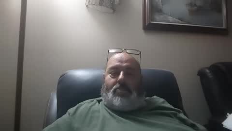 Snapshot of bigfuzzyteddybear chatting on 04.29.26 bigfuzzyteddybear online show from 04.29.26