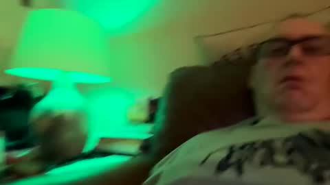 biggloves4bighands online show from 10.25.25