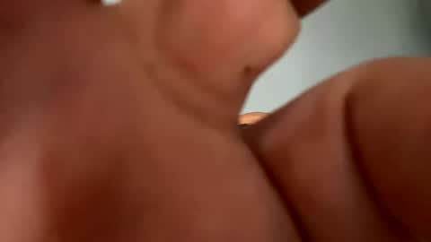 Snapshot of bigguunn chatting on 01.01.25 bigguunn online show from 01.01.25