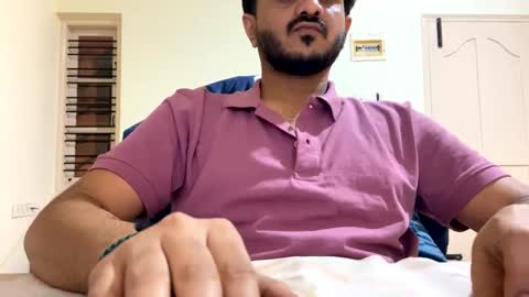 Snapshot of bighandsomesatisfy chatting on 01.11.25 bighandsomesatisfy online show from 01.11.25