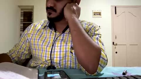 Snapshot of bighandsomesatisfy chatting on 02.21.25 bighandsomesatisfy online show from 02.21.25