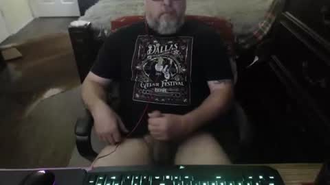Snapshot of bighugmugg chatting on 05.04.26 bighugmugg online show from 05.04.26