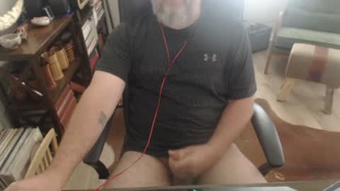 Snapshot of bighugmugg chatting on 06.16.26 bighugmugg online show from 06.16.26