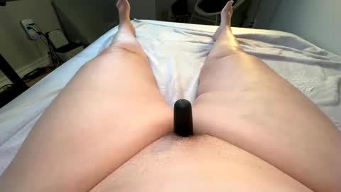 Snapshot of bigirl1979 chatting on 12.24.24 LIVE online show from 12.24.24