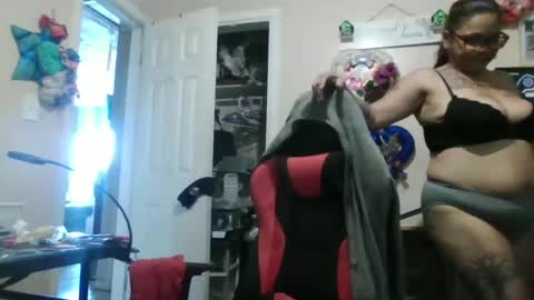 the Mini mami online show from 09.12.25