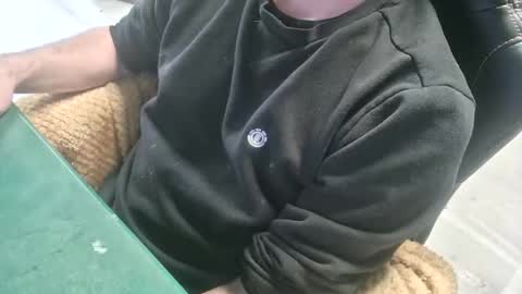 Snapshot of bigpeepdude chatting on 09.30.25 bigpeepdude online show from 09.30.25