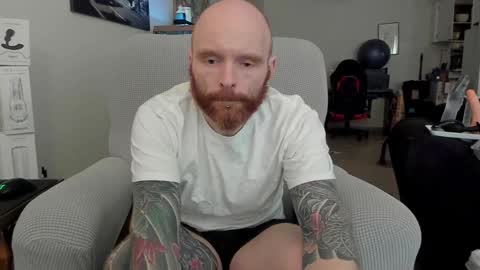 Snapshot of bigseanxoxo chatting on 01.25.25 Sean pronounced Shon online show from 01.25.25