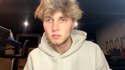 bigskinnyboyshh online show from 02.13.25