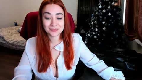 Snapshot of bigsmiletits chatting on 01.26.25 Julia online show from 01.26.25