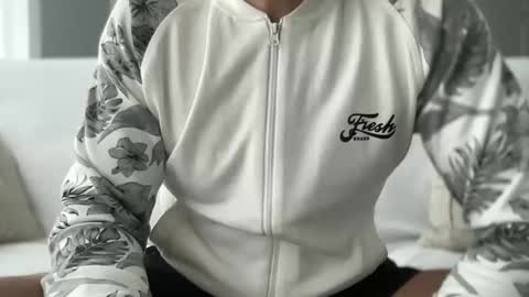 Snapshot of bigsong78 chatting on 01.06.26 BigHardCock horny Balearic Islands online show from 01.06.26