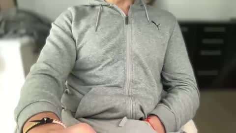 Snapshot of bigsong78 chatting on 02.27.26 BigHardCock horny Balearic Islands online show from 02.27.26