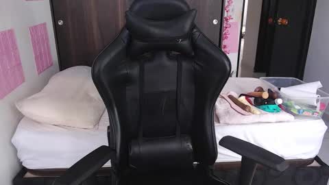 Snapshot of bigsquirt_6 chatting on 12.13.24 laura online show from 12.13.24