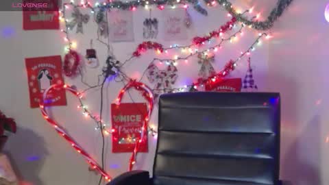 Snapshot of bigthickgirl35 chatting on 12.31.24 Mahogany online show from 12.31.24