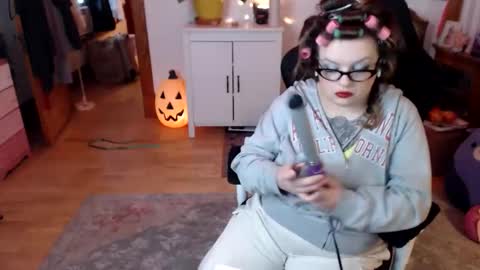 Morgan Lafeuille online show from 10.31.25