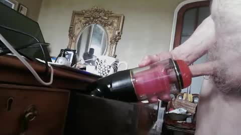 Snapshot of bigukphallus chatting on 06.10.26 bigukphallus online show from 06.10.26