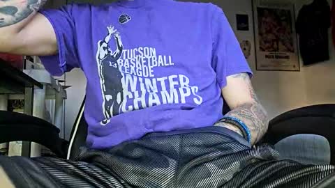 Snapshot of bigwhited2115 chatting on 11.11.25 Onlyfans redheadedwhitedick online show from 11.11.25