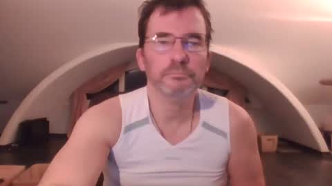 Snapshot of bikertom1988 chatting on 01.05.25 bikertom1988 online show from 01.05.25