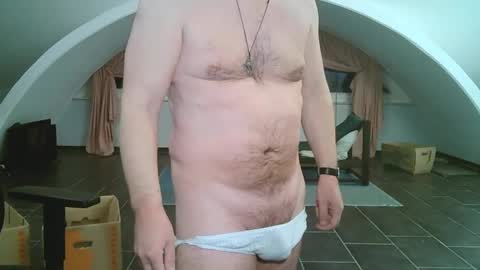 Snapshot of bikertom1988 chatting on 01.06.25 bikertom1988 online show from 01.06.25