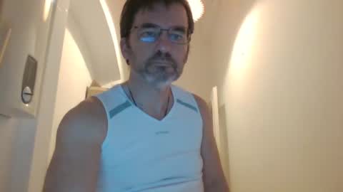 Snapshot of bikertom1988 chatting on 02.16.25 bikertom1988 online show from 02.16.25