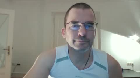 Snapshot of bikertom1988 chatting on 02.23.25 bikertom1988 online show from 02.23.25