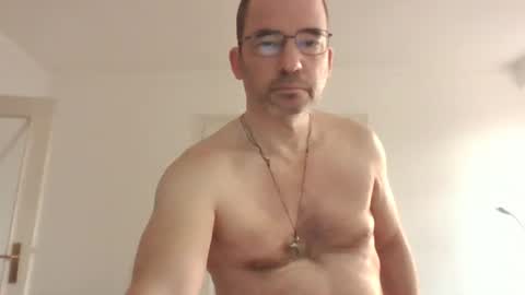 Snapshot of bikertom1988 chatting on 02.24.25 bikertom1988 online show from 02.24.25