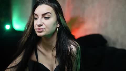  Biki  online show from 11.29.25