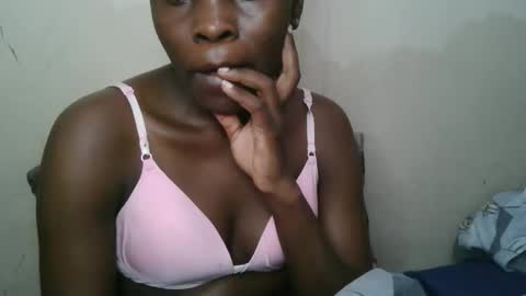 Snapshot of bilia_ebony chatting on 06.05.26 Bilia online show from 06.05.26