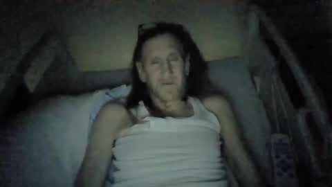 Snapshot of billenews chatting on 04.05.26 billenews online show from 04.05.26