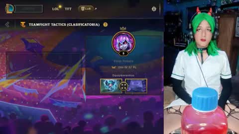 billie_cross_ online show from 10.12.25