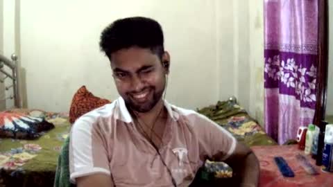 Snapshot of birbikrom104 chatting on 06.19.26 birbikrom104 online show from 06.19.26
