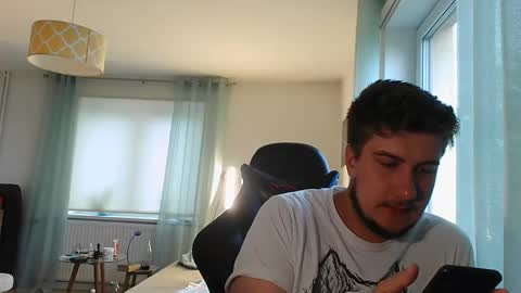 Snapshot of bjguyhugecock chatting on 05.30.26 bjguyhugecock online show from 05.30.26
