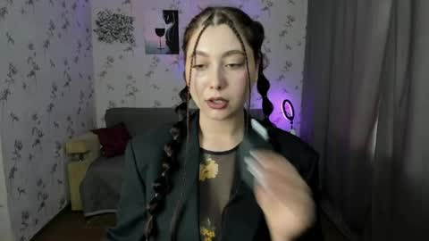 Snapshot of black_berry_bla_ck chatting on 05.21.26 black_berry_bla_ck online show from 05.21.26