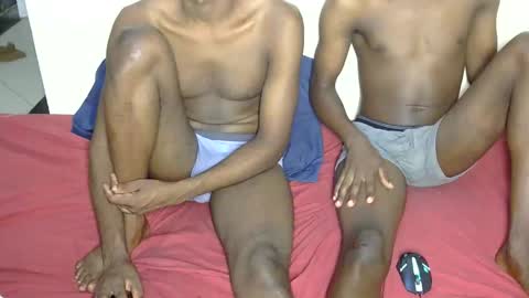 Snapshot of black_chocolate2 chatting on 09.13.25 meddy n amaddy online show from 09.13.25