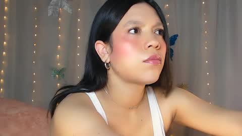 Snapshot of black_dar_ chatting on 05.20.26 Sara online show from 05.20.26