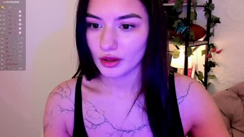 Snapshot of black_pant3r chatting on 01.04.25 Mon Mon online show from 01.04.25