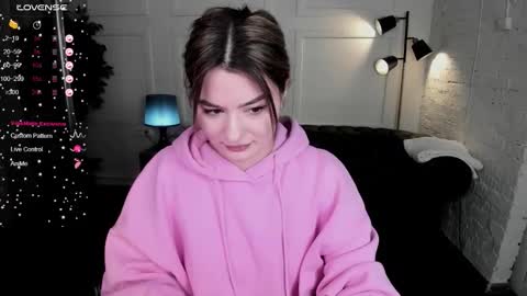 Snapshot of black_pant3r chatting on 11.08.25 Mon Mon online show from 11.08.25