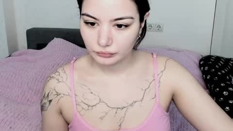 Snapshot of black_pant3r chatting on 05.10.26 Mon Mon online show from 05.10.26
