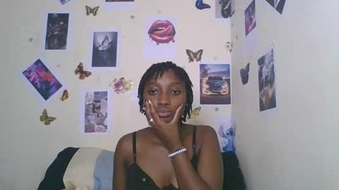 Snapshot of black_rosey chatting on 01.16.26 veraa online show from 01.16.26