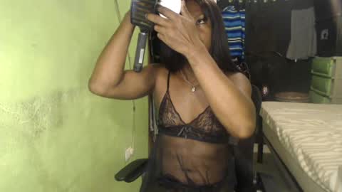 Snapshot of blackasiancockts chatting on 08.08.26 Crystal online show from 08.08.26